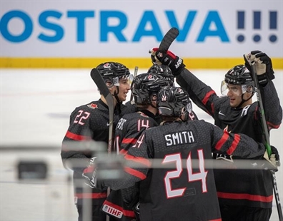 Canada cruises past Czech Republic to win Group B at world juniors | iNFOnews.ca