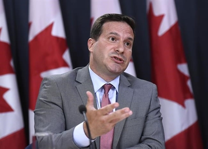 Popular immigration program to sponsor parents, grandparents postponed by Liberals | iNFOnews.ca