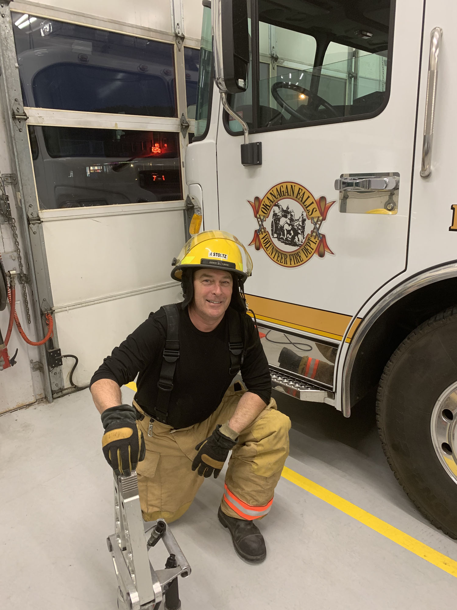 Summerland senior hockey players support cancer fighting teammates with racy calendar | iNFOnews.ca
