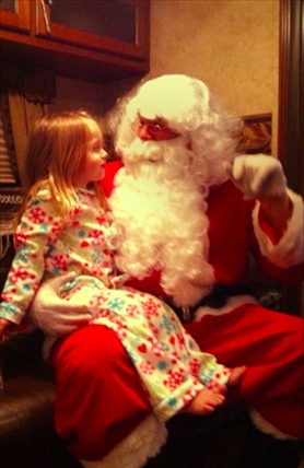 A warm welcome from Santa for a new Vernon family | iNFOnews.ca