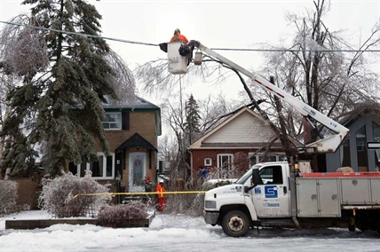 Efforts to restore power after Ontario ice storm now in the home stretch: authorities | iNFOnews.ca