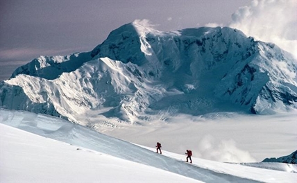 Parks Canada sets new rules for climbing Canada's highest peak | iNFOnews.ca