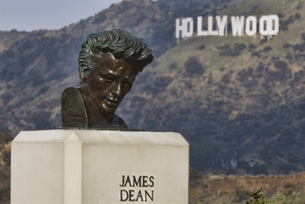 iN VIDEO: James Dean revival spurs debate on raising the digital dead | iNFOnews.ca