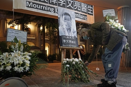 Doctor's death unleashes mourning, fury at Chinese officials | iNFOnews.ca