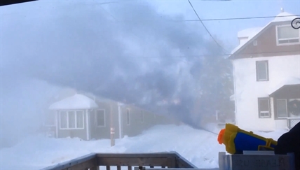 This is what happens when boiling water meets -41 C | iNFOnews.ca