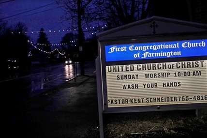 Enjoyable at a distance, holiday lights brighten dark times | iNFOnews.ca