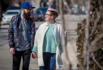 Love in the time of COVID-19: From romantic distancing to 'apocalypse' partners | iNFOnews.ca Love in the time of COVID-19: From romantic distancing to 'apocalypse' partners | iNFOnews.ca