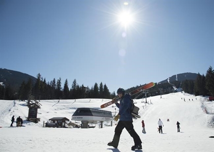 COVID-19 a 'devastating blow' to mountain towns that rely on tourism | iNFOnews.ca