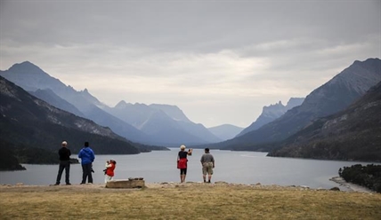 iN VIDEO: Parks Canada to close national parks, historic sites to vehicle traffic | iNFOnews.ca iN VIDEO: Parks Canada to close national parks, historic sites to vehicle traffic | iNFOnews.ca