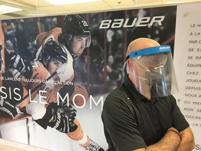 Hockey gear manufacturer Bauer gets green light to make visors for medical staff | iNFOnews.ca