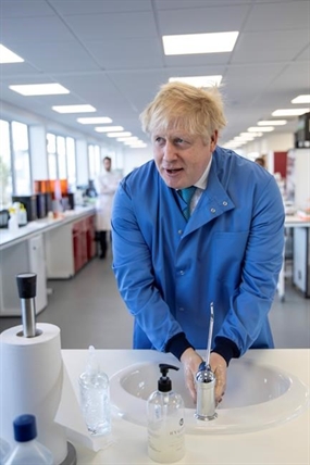 British Prime Minister Johnson tests positive for virus | iNFOnews.ca
