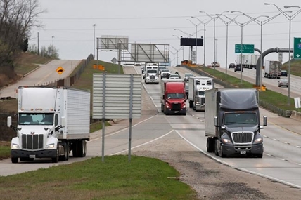 Rest stops barring washroom access to truckers a 'huge problem' as virus spreads | iNFOnews.ca