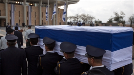 VIDEO: People line up to pay last respects to former Israeli PM Ariel Sharon | iNFOnews.ca