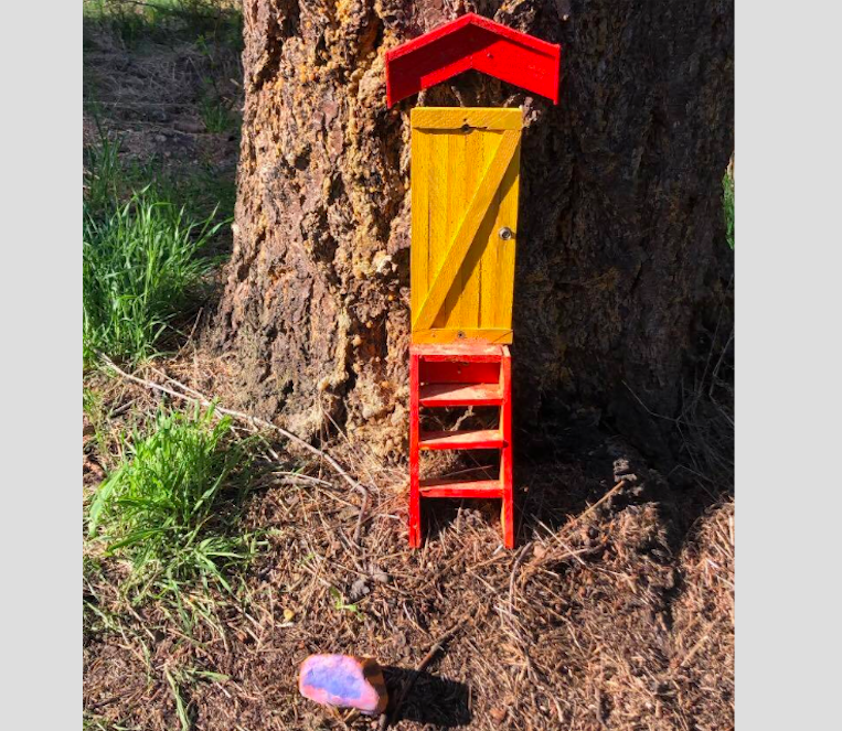 These mysterious fairy doors are popping up on an Okanagan hiking trail | iNFOnews.ca These mysterious fairy doors are popping up on an Okanagan hiking trail | iNFOnews.ca