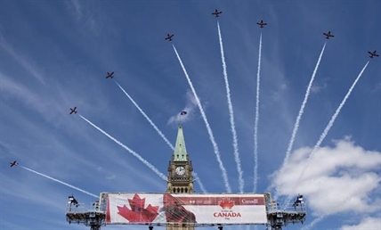 Snowbirds to boost morale amid COVID-19 with cross-country tour | iNFOnews.ca