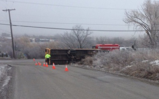 School bus flips onto side on Reimer Road | iNFOnews.ca