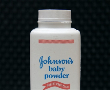 Johnson & Johnson to stop selling talc-based baby powder in US, Canada | iNFOnews.ca