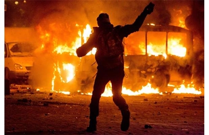 Ukraine anti-government protests escalate into intense street battles with police | iNFOnews.ca