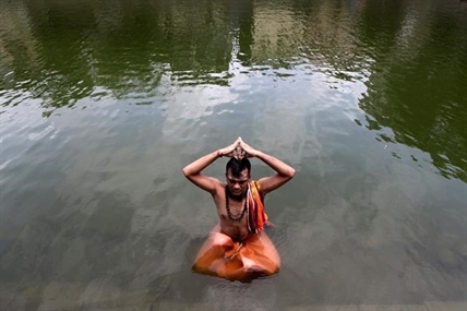 Solar eclipse wows stargazers in Africa, Asia, Middle East | iNFOnews.ca