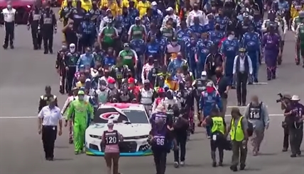 TRENDING NOW: When all of NASCAR backs a team mate | iNFOnews.ca TRENDING NOW: When all of NASCAR backs a team mate | iNFOnews.ca