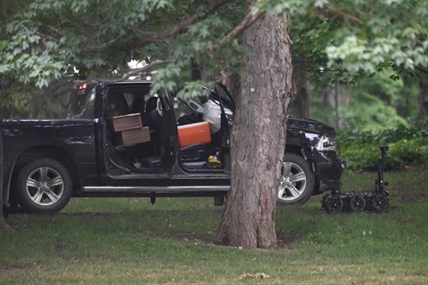 Canadian Forces member accused in Rideau Hall crash was heavily armed: RCMP | iNFOnews.ca Canadian Forces member accused in Rideau Hall crash was heavily armed: RCMP | iNFOnews.ca