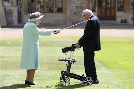 Queen makes 100-year-old veteran a knight; no kneeling required | iNFOnews.ca