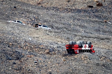 'It's still surreal': Authorities look for cause of deadly glacier bus crash | iNFOnews.ca
