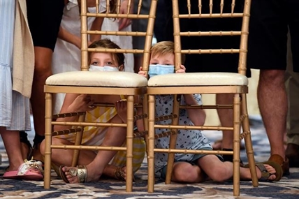 At his New Jersey golf club, Trump finds supportive audience | iNFOnews.ca