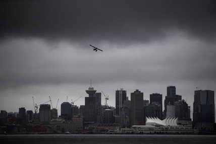 Pandemic drives down rent, boosts incentives in Toronto and Vancouver | iNFOnews.ca