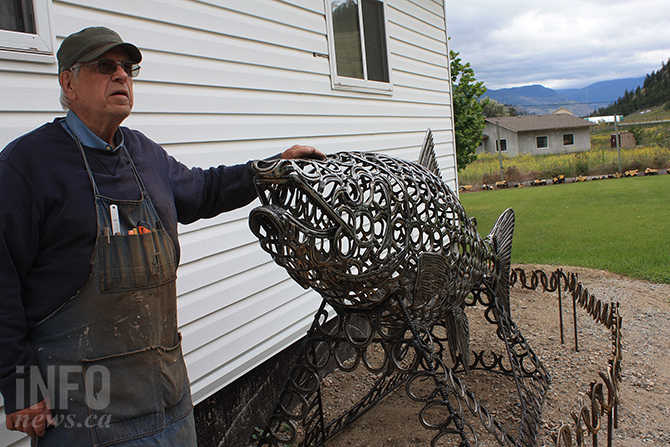 iN PHOTOS: Horseshoe sculptor adds to display at Penticton Regional Hospital | iNFOnews.ca