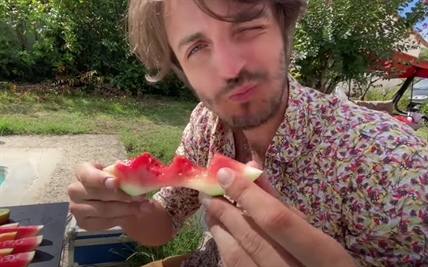 TRENDING NOW: This guy's keyboard is made with melons, oh, and some kiwi | iNFOnews.ca