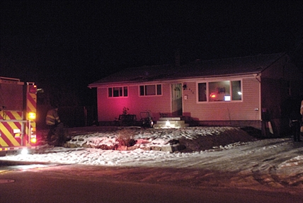 Neighbour rescues family's home | iNFOnews.ca Neighbour rescues family's home | iNFOnews.ca