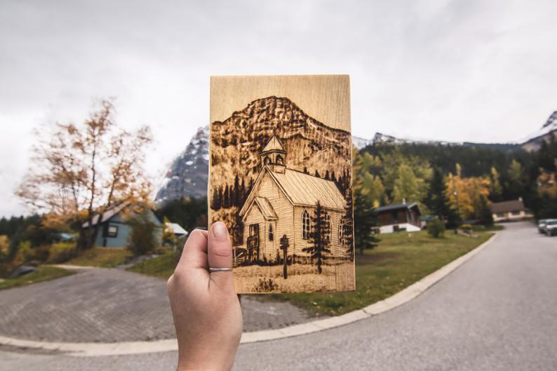 Kelowna wood-burning artist utilizes social media during pandemic | iNFOnews.ca