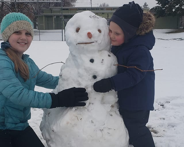 Let it snow: Okanagan residents get creative with recent snowfall | iNFOnews.ca Let it snow: Okanagan residents get creative with recent snowfall | iNFOnews.ca