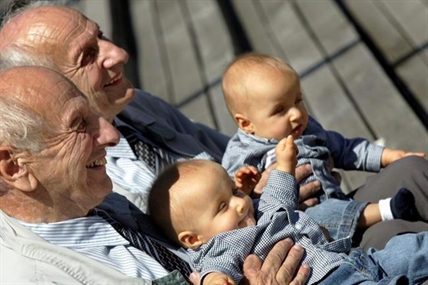 Identical twins aren't perfect clones, research shows | iNFOnews.ca