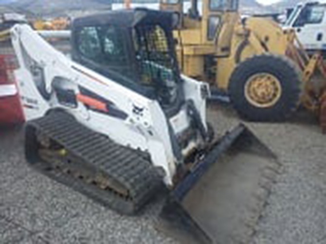 Thieves steal skid steer from Penticton business | iNFOnews.ca