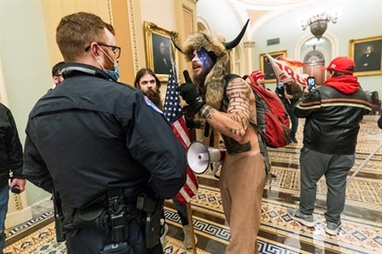 After deadly siege, lawmakers ask why police so outnumbered | iNFOnews.ca