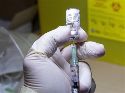 COVID vaccine Q-and-A: From who's up next to delayed dosing, what you need to know | iNFOnews.ca COVID vaccine Q-and-A: From who's up next to delayed dosing, what you need to know | iNFOnews.ca