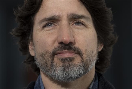 Cancel foreign trips because pandemic travel rules could change suddenly, Trudeau says | iNFOnews.ca