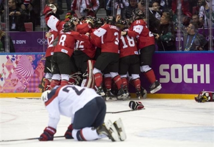 Canada wins fourth straight women's hockey gold medal with thrilling win over U.S. | iNFOnews.ca Canada wins fourth straight women's hockey gold medal with thrilling win over U.S. | iNFOnews.ca