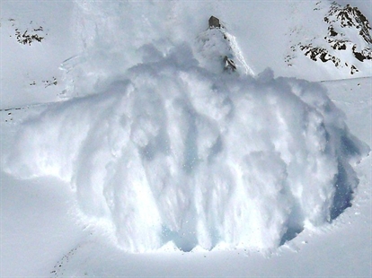 Public warning issued for potentially large avalanches in B.C. backcountry | iNFOnews.ca Public warning issued for potentially large avalanches in B.C. backcountry | iNFOnews.ca