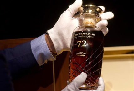 72-year-old Scotch whisky fetches over $54,000 in auction | iNFOnews.ca