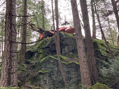 Two injured in helicopter crash on Bowen Island: emergency health services | iNFOnews.ca