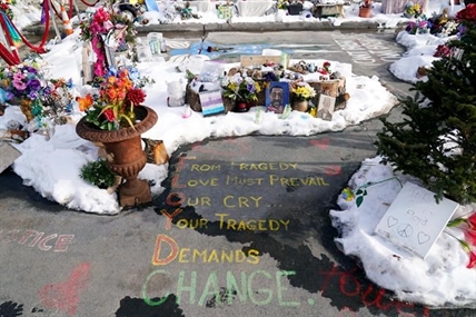 Officer's trial could reopen intersection where Floyd died | iNFOnews.ca