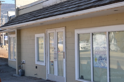 Plans to uproot visitor centres proceed | iNFOnews.ca