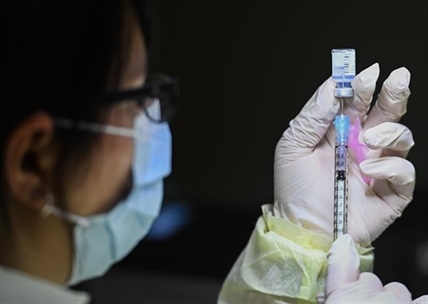 Fewer COVID cases in people 80 and up, Tam says as vaccine programs expand | iNFOnews.ca