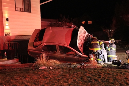 Kelowna driveway scene of unusual crash | iNFOnews.ca