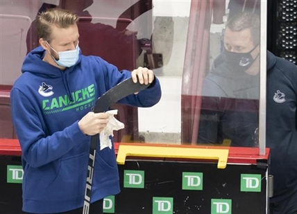 Seven Vancouver Canucks on NHL's COVID list after five additions Friday | iNFOnews.ca