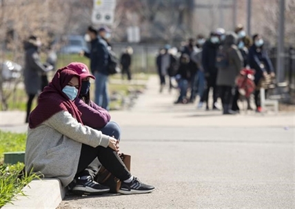 What can we do after getting a COVID vaccine? Experts say clear guidance is needed | iNFOnews.ca