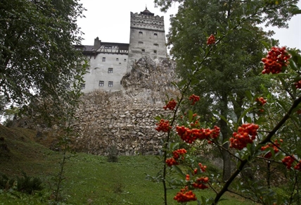 Dracula's castle proves an ideal setting for COVID-19 jabs | iNFOnews.ca Dracula's castle proves an ideal setting for COVID-19 jabs | iNFOnews.ca